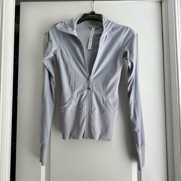 Like New | Lululemon In Flux Full Jacket | Reversible Gray Silver Fox | Size 2 - Picture 1 of 6